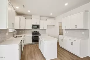 1028 Bolton Pointe Dr, Zebulon, NC 27597 - Photo 8