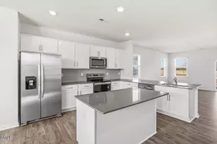 738 Dorset Strm Dr, Fuquay Varina, NC 27526 - Photo 2