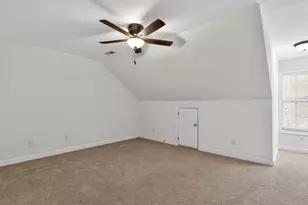 271 Hbr Crk Dr, Cary, NC 27511 - Photo 26