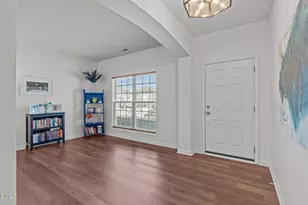 104 MINNIFER Ct, Apex, NC 27539 - Photo 4