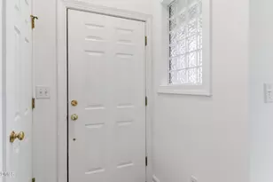 703 Copperline Dr, Chapel Hill, NC 27516 - Photo 10