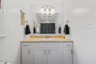 201 Pinewood Dr, Apex, NC 27502 - Photo 32