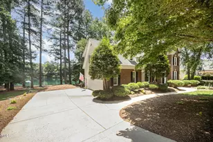 5216 Sunset Fairways Dr, Holly Springs, NC 27540 - Photo 2