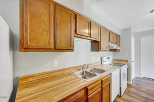 1310 Park Glen Dr, Raleigh, NC 27610 - Photo 14