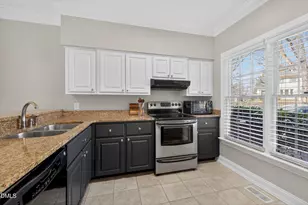 1404 Governors Ct, Raleigh, NC 27604 - Photo 4