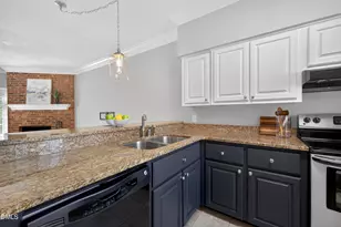 1404 Governors Ct, Raleigh, NC 27604 - Photo 4