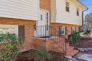 1200 Boxwood Ln, Apex, NC 27502 - Photo 2