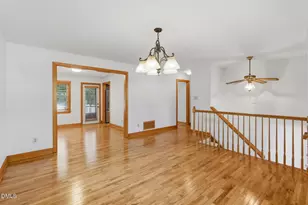 1200 Boxwood Ln, Apex, NC 27502 - Photo 6