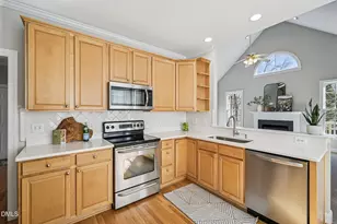 104 Hillspring Ln, Holly Springs, NC 27540 - Photo 12