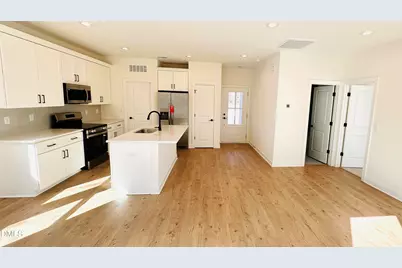 213 W Maple Avenue, Holly Springs, NC 27540 - Photo 16