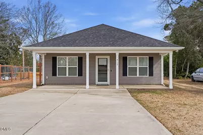 512 W Lofton Street, Lillington, NC 27546 - Photo 2