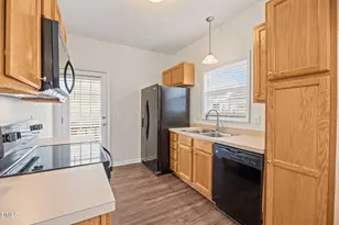 835 Brookhannah Ct, Fuquay Varina, NC 27526 - Photo 12