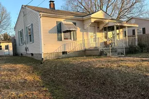 328 Mulberry St, Reidsville, NC 27320 - Photo 2