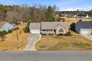 64 Bluestone Dr, Smithfield, NC 27577 - Photo 4