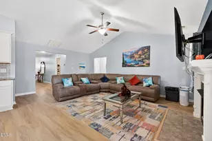 35 Mountain Vw Dr, Garner, NC 27529 - Photo 4