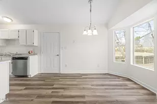 5213 Pronghorn Ln, Raleigh, NC 27610 - Photo 8