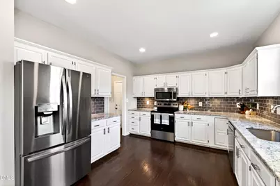 502 Heathridge Lane, Cary, NC 27513 - Photo 10