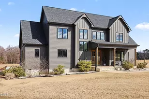 7839 Raleigh Rd, Benson, NC 27504 - Photo 2