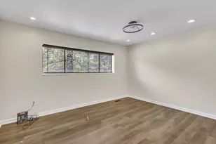 717 E Millbrook Rd, Raleigh, NC 27609 - Photo 16