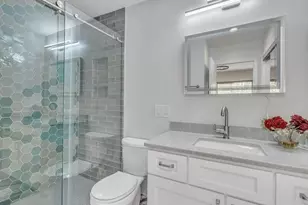 717 E Millbrook Rd, Raleigh, NC 27609 - Photo 14