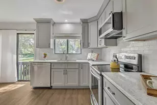 717 E Millbrook Rd, Raleigh, NC 27609 - Photo 8