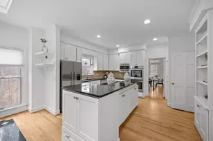 110 Linnaeus Pl, Chapel Hill, NC 27514 - Photo 46