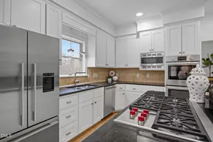 110 Linnaeus Pl, Chapel Hill, NC 27514 - Photo 48