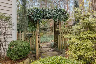 110 Linnaeus Pl, Chapel Hill, NC 27514 - Photo 26