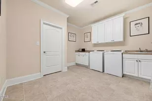 212 Lions Gate Dr, Cary, NC 27518 - Photo 36