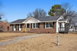 1120 W Pope St, Benson, NC 27504 - Photo 1