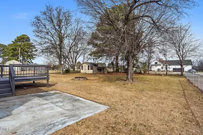 1120 W Pope Street, Benson, NC 27504 - Photo 28