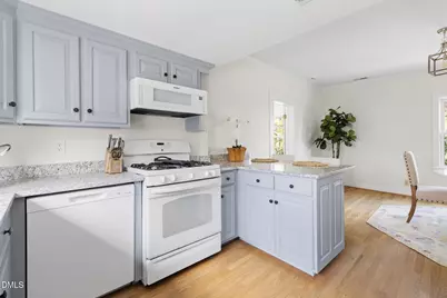 314 W Queen Street, Hillsborough, NC 27278 - Photo 22