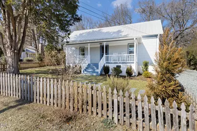 314 W Queen Street, Hillsborough, NC 27278 - Photo 1