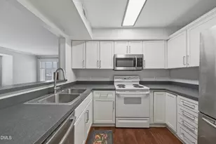 1201 Westview Ln, Raleigh, NC 27605 - Photo 6