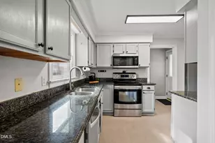 109 SilverRock Ct, Cary, NC 27513 - Photo 12