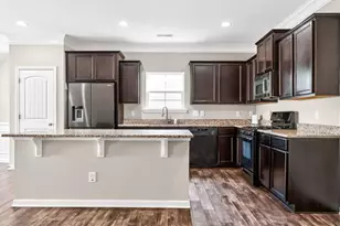 1460 Abercorn Ln, Sanford, NC 27330 - Photo 10