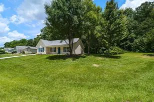 381 Gray Ghost St, Benson, NC 27504 - Photo 8