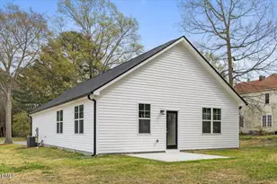 271 McNeil Cir, Dunn, NC 28334 - Photo 32