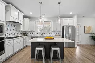 174 Bluffwood Ave, Chapel Hill, NC 27516 - Photo 8