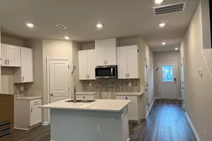 926 Clearhaven Ln, Fuquay-Varina, NC 27526 - Photo 6