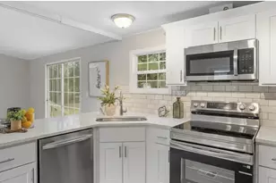 121 Countrywood Dr, Fuquay Varina, NC 27526 - Photo 2