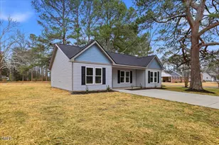 104 E Pope Ave, Kenly, NC 27542 - Photo 2