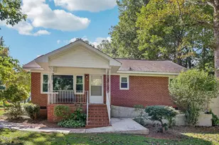 920 Apple Ln, Hillsborough, NC 27278 - Photo 2