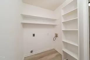 4258 Kaplan Dr, Raleigh, NC 27606 - Photo 8