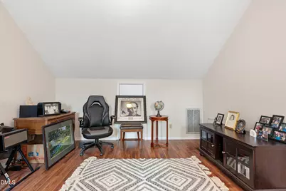 127 Essex Drive, Chapel Hill, NC 27514 - Photo 20