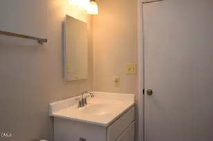 7712 Kingsberry Ct, Raleigh, NC 27615 - Photo 16