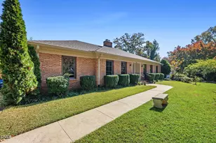 2808 Glen Burnie, Raleigh, NC 27607 - Photo 2