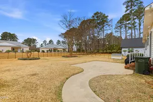 525 W Edwards St, Princeton, NC 27569 - Photo 4