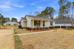 525 W Edwards St, Princeton, NC 27569 - Photo 2