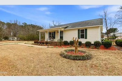 525 W Edwards Street, Princeton, NC 27569 - Photo 2
